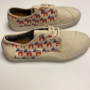 TOMS MEN’S PASEOS. Size 9. Democratic Donkey